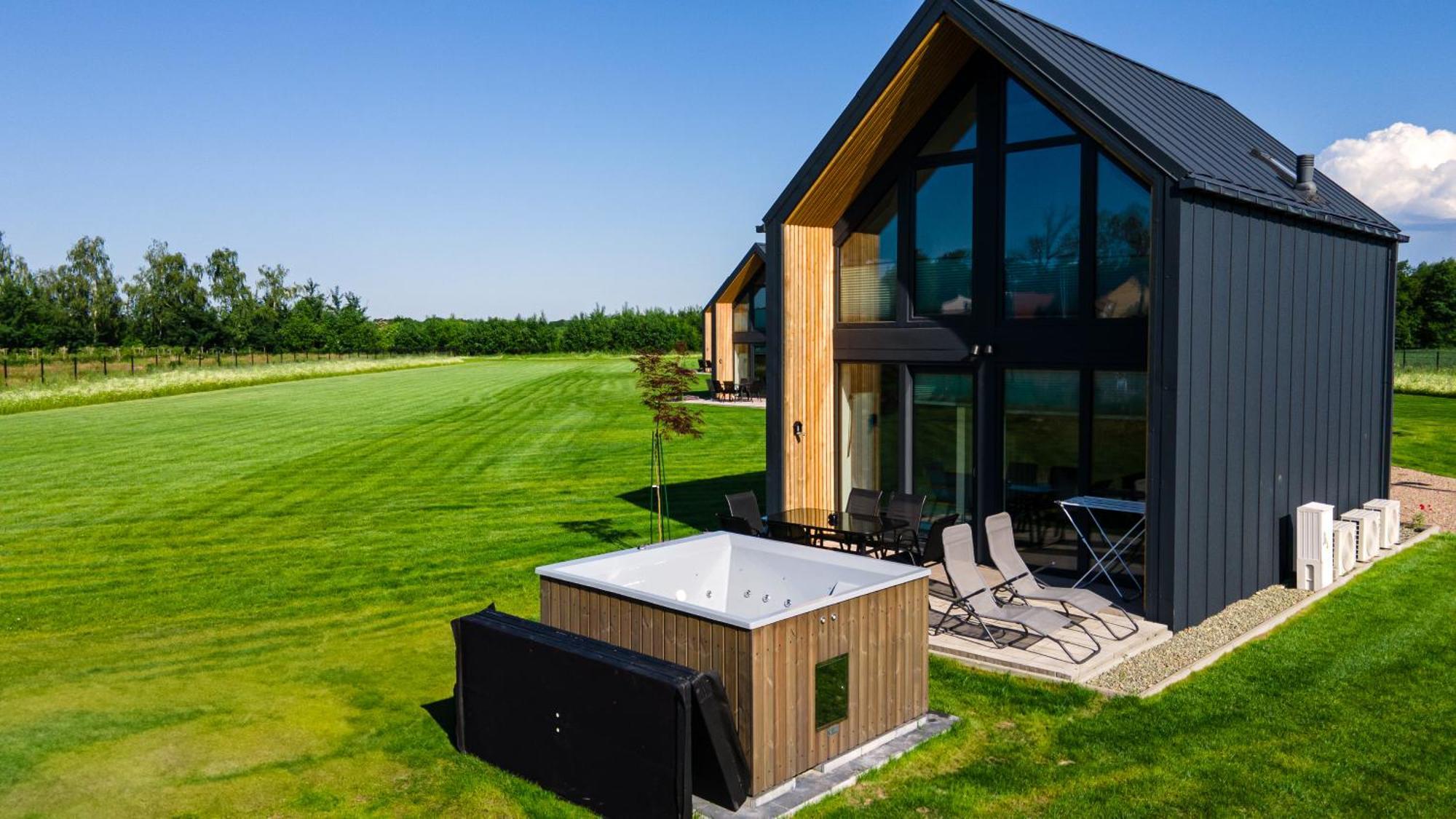 Black Villa Zator Buitenkant foto